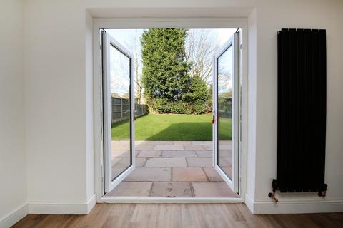 44 Lightfoot Road, Uttoxeter, ST14 7HB