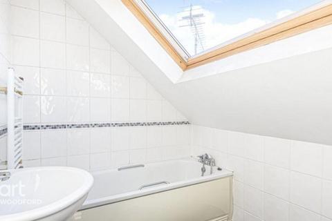 1 bedroom flat for sale, Chigwell Road, South Woodford