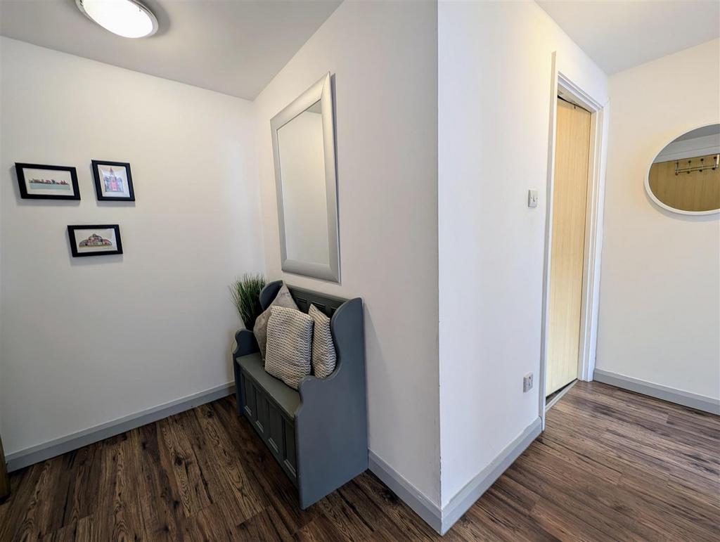 Hallway.jpg