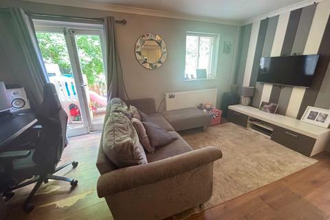 27 Winnington Close, Northampton, NN3 5JN