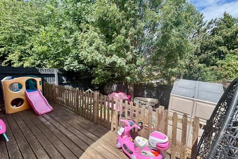 27 Winnington Close, Northampton, NN3 5JN