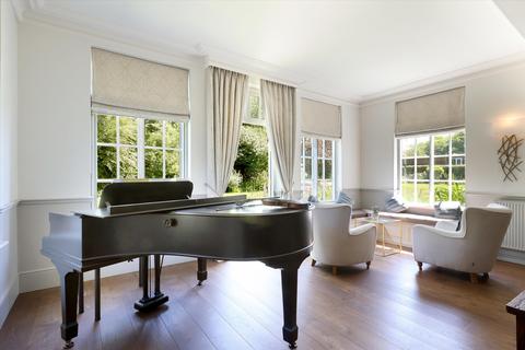 undefined, Montgomery's Farm House Crondall, Hampshire GU10 5HH