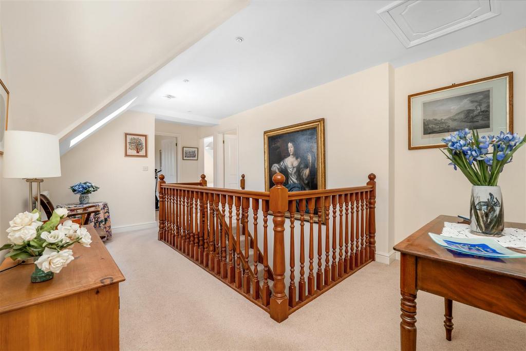 Galleried landing