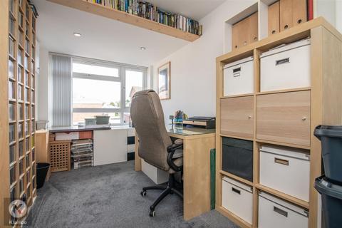 8 Broad Road, Acocks Green, Birmingham, B27 7XE