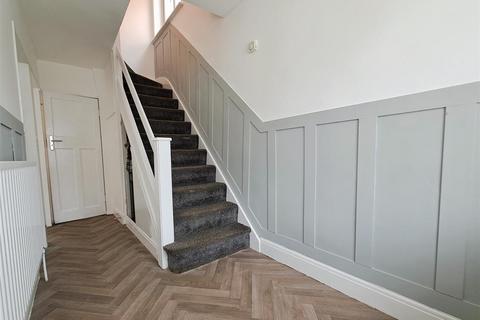100 Cockshut Hill, Birmingham, B26 2HU