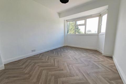 100 Cockshut Hill, Birmingham, B26 2HU