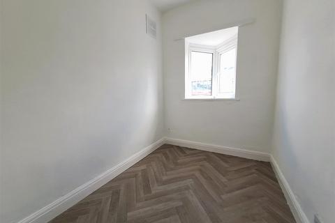 100 Cockshut Hill, Birmingham, B26 2HU