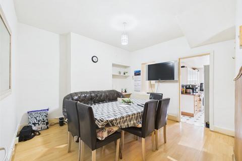 3 bedroom terraced house for sale, Pelham Road, London