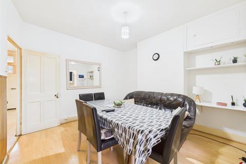 3 bedroom terraced house for sale, Pelham Road, London
