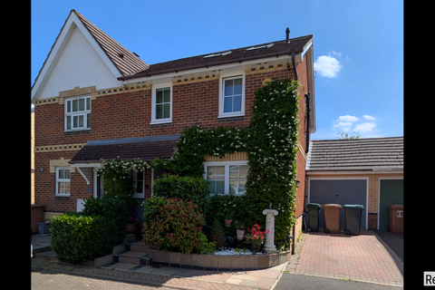4 bedroom semi-detached house for sale, Cherry Hills, Watford, United Kingdom, WD19
