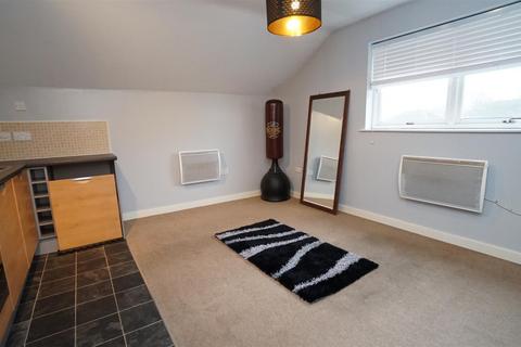 1 bedroom apartment to rent, Sovereign Court, Bradford