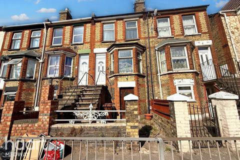 Luton Road, Chatham