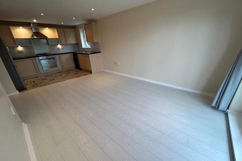 3 bedroom apartment to rent, Elmira Way, Salford, Greater Manchester, M5