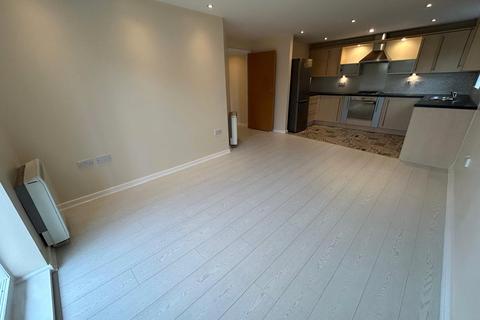 3 bedroom apartment to rent, Elmira Way, Salford, Greater Manchester, M5