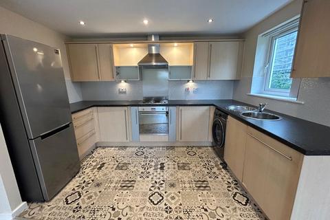 3 bedroom apartment to rent, Elmira Way, Salford, Greater Manchester, M5