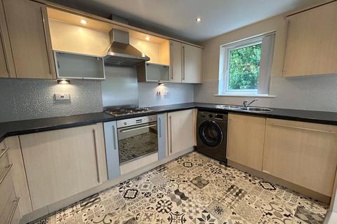 3 bedroom apartment to rent, Elmira Way, Salford, Greater Manchester, M5