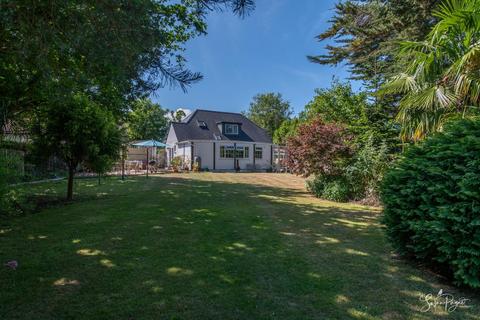 4 bedroom detached bungalow for sale, Playstreet Lane, Ryde