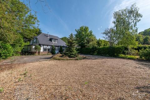 4 bedroom detached bungalow for sale, Playstreet Lane, Ryde