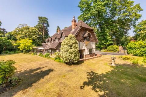 undefined, Larch Avenue, Sunningdale, Ascot, SL5