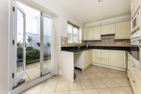 2 bedroom detached house for sale, High Street, Hampton TW12