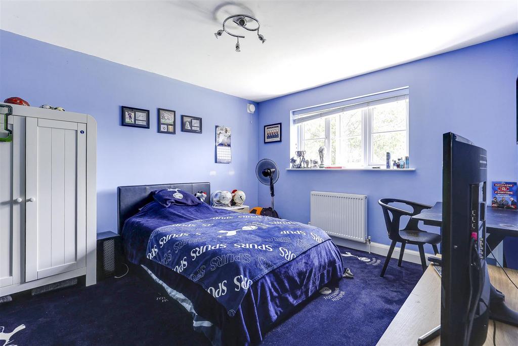 Bed 4.JPG