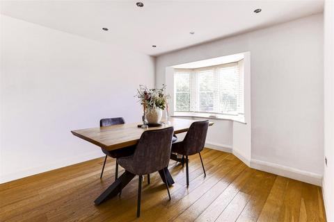 3 Deacons Place, Buntingford, SG9 9FT