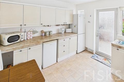 3 bedroom semi-detached house for sale, Thorney Bay Road, Canvey Island, SS8