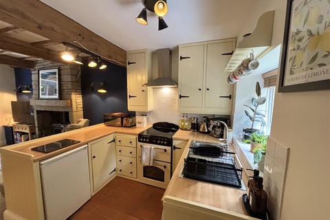 2 bedroom cottage for sale, Lower Skircoat Green, Halifax