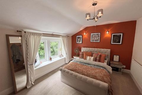 2 bedroom cottage for sale, Lower Skircoat Green, Halifax