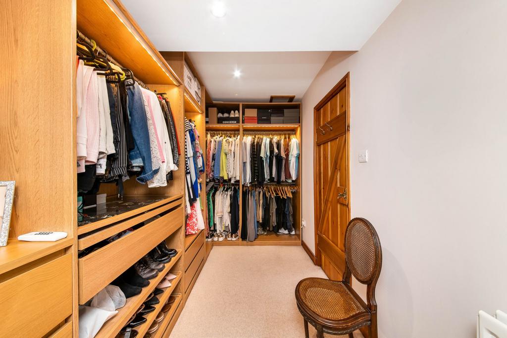 Walk in wardrobe