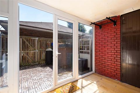 40 Hindrey Road, London, E5 8HG