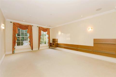 1 Davidge Place, Knotty Green, Beaconsfield, HP9 2SR