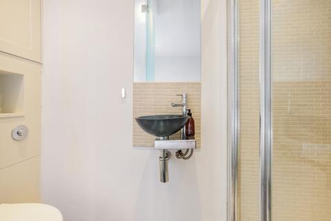 1 bedroom apartment to rent, Chiswick High Road, London, W4