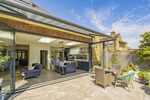 5 bedroom semi-detached house for sale, Jersey Road, Isleworth TW7