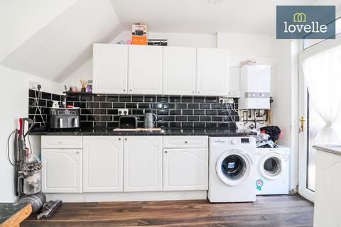 3 bedroom semi-detached house for sale, Winchester Avenue, Grimsby DN33