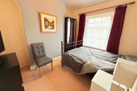 2 bedroom terraced house for sale, Herbert Street, Shipley BD18