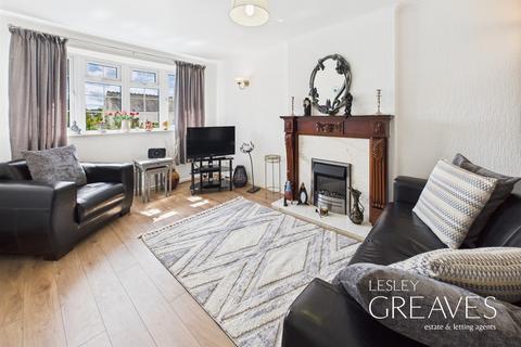 2 bedroom maisonette for sale, Shearing Close, Gedling