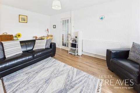 2 bedroom maisonette for sale, Shearing Close, Gedling