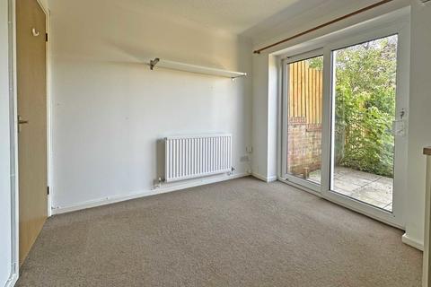 2 Holley Close, Exminster, Exeter, EX6 8SS