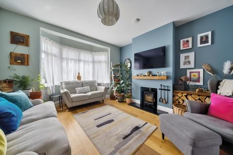 87 Beddington Gardens, Carshalton, SM5 3HL