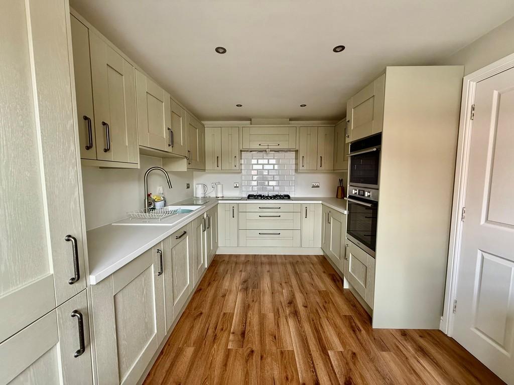 43 king road kitchen 1