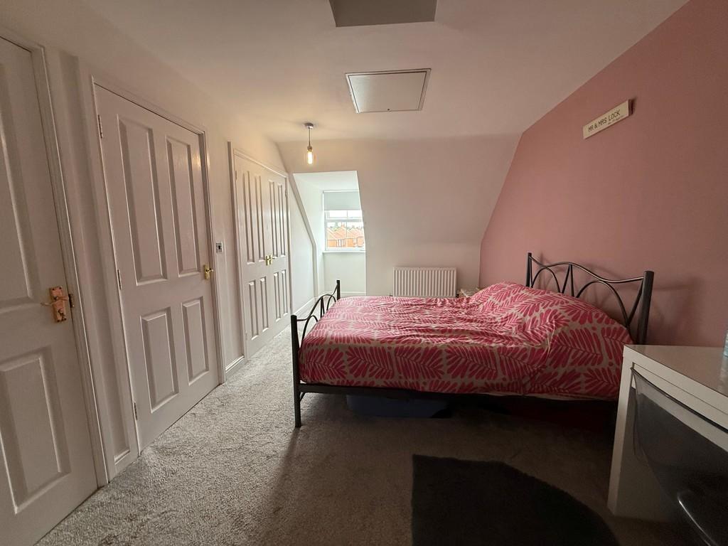 43 king road bedroom 1
