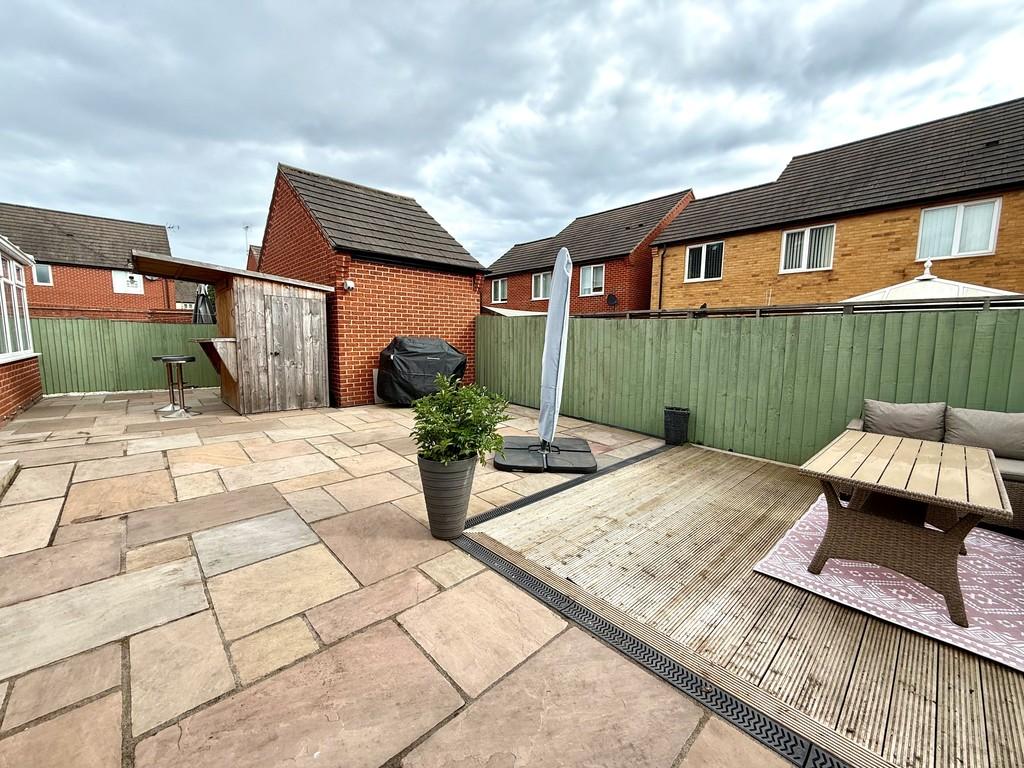 43 king road garden 1