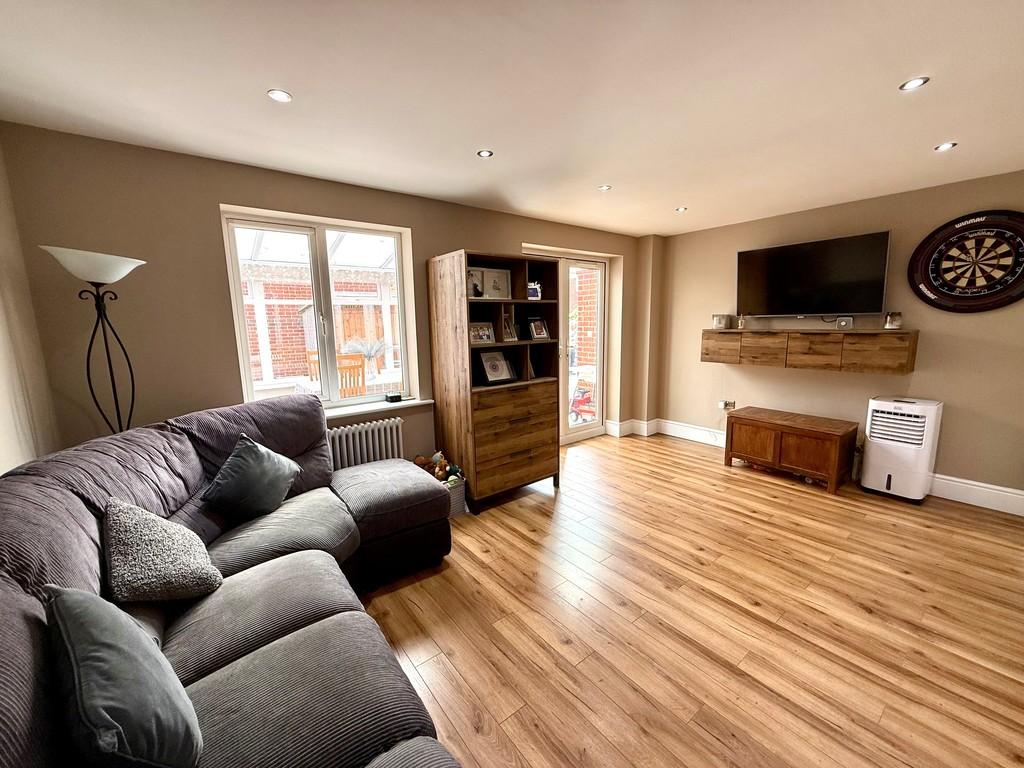 43 king road lounge