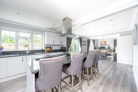 4 bedroom detached house for sale, Knightsbridge Crescent, Stirchley, Telford, TF3 1BN