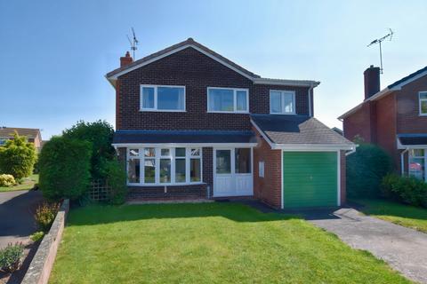 4 bedroom detached house for sale, Holly Close, Market Drayton