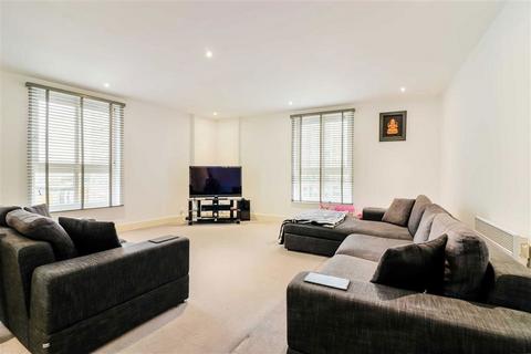 2 bedroom flat for sale, Commercial Road, London E1