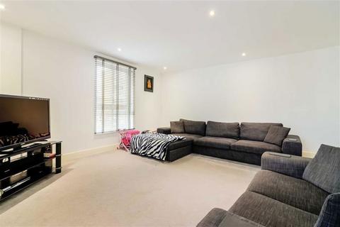 2 bedroom flat for sale, Commercial Road, London E1