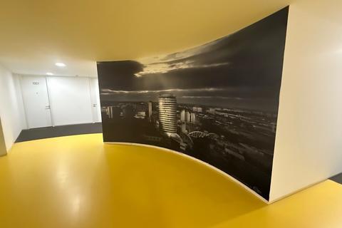 Studio to rent, The Rotunda, 150 New Street