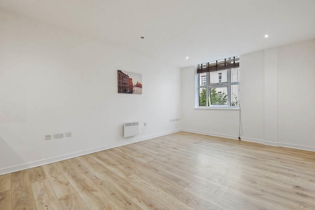 13-1afb GCWEL - 474 Bromyard House - Reception -Ori